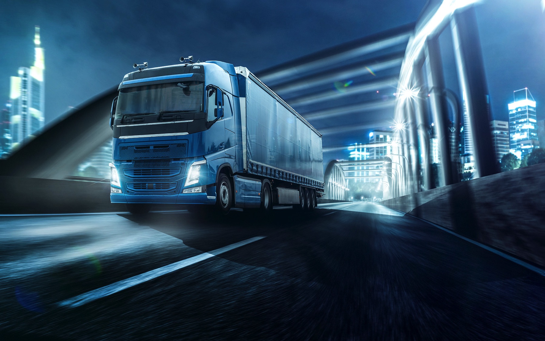 LKW-auf-der-bruecke-2000x1252px